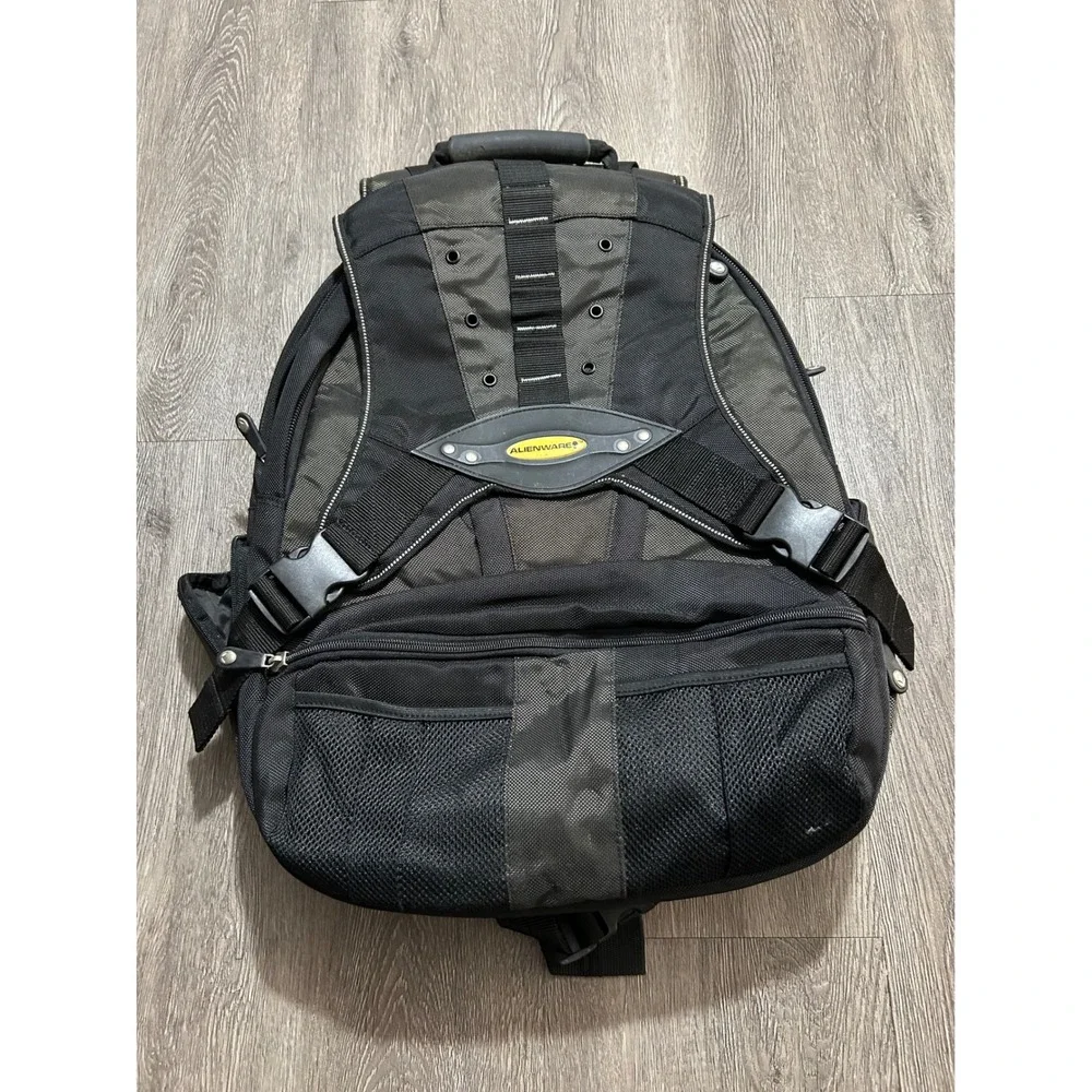 biggest north face backpacks The Borealis Backpack Asphalt Grey Light Heather TNF Black Color:Black | Axogrid 210D department-Men Botkier Purse Botkier Leather the Borealis has got